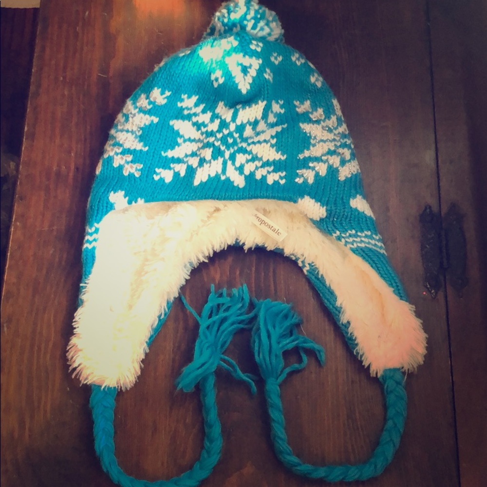 NWOT AERO ADORABLE SOFT HAT ❄️
